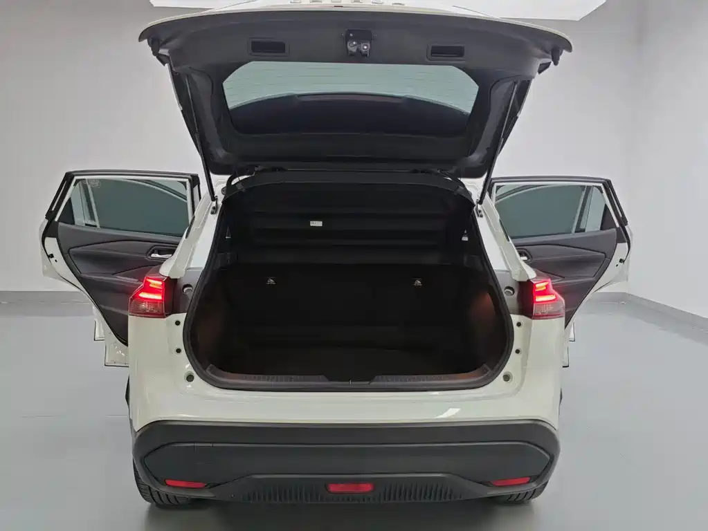 Nissan Qashqai 2023 — фото 8