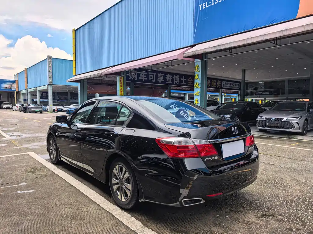 Honda Accord 2016 — фото 13