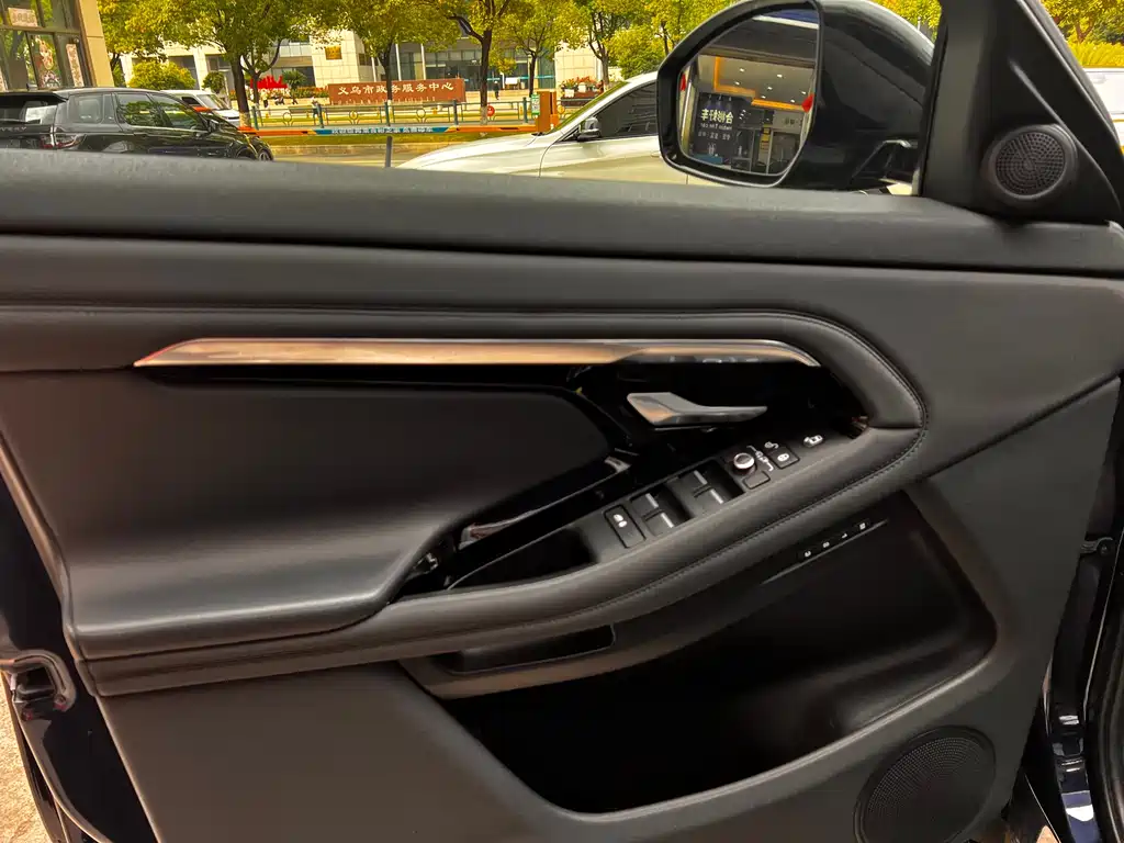 Land Rover Evoque 2020 — фото 47