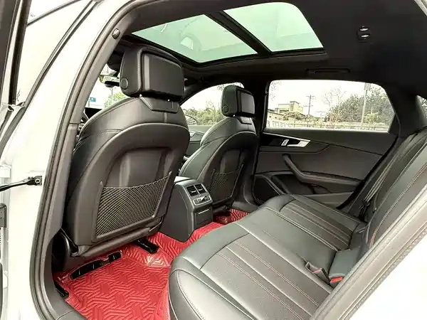 Audi A4L 2025