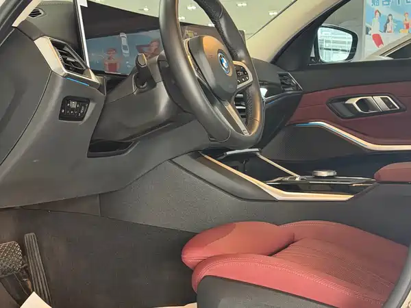 BMW i3 2024