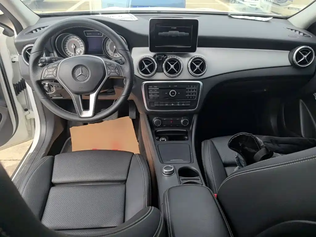 Mercedes-Benz GLA 2016 — фото 10