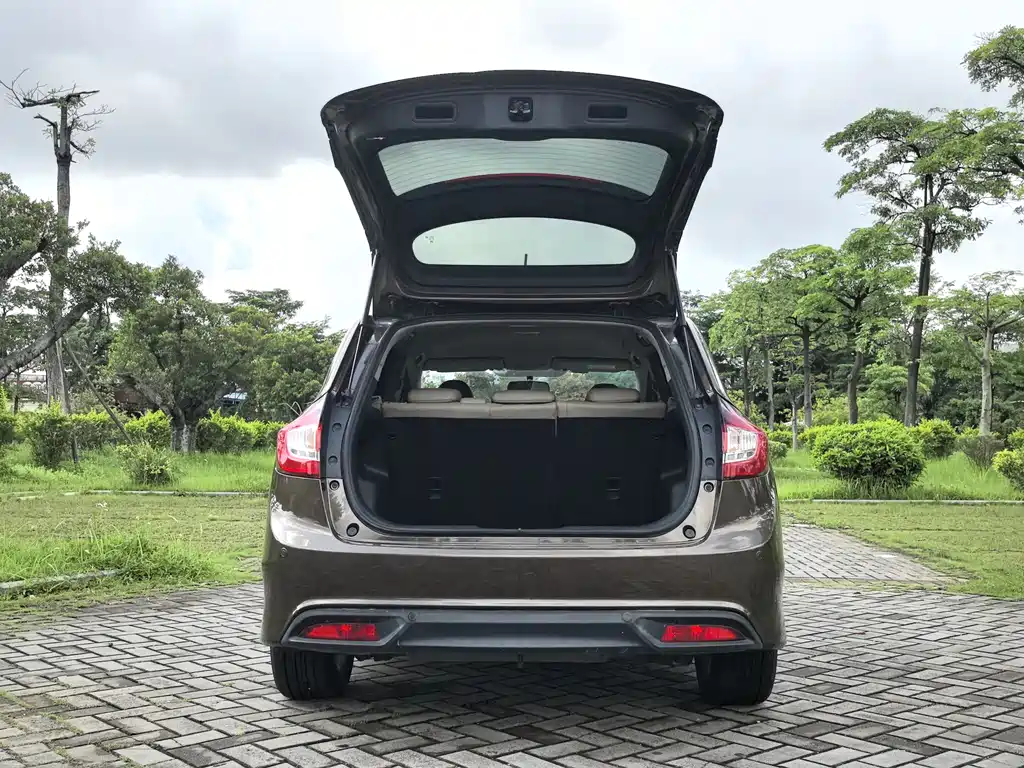 Honda Jade 2015 — фото 8