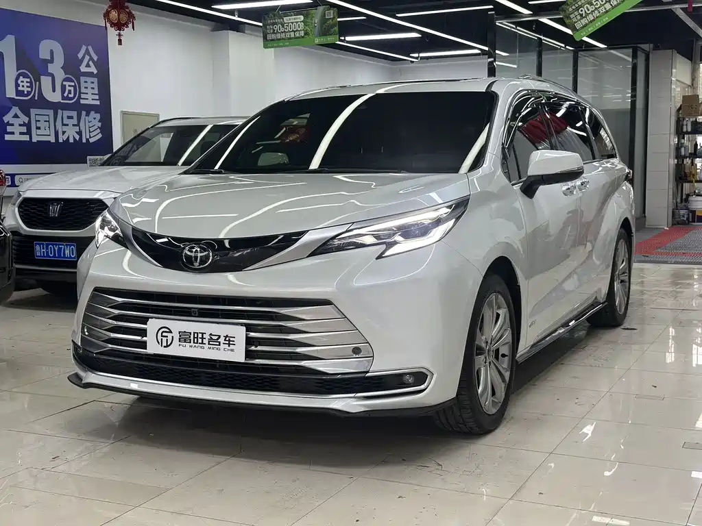 Toyota Sienna 2024