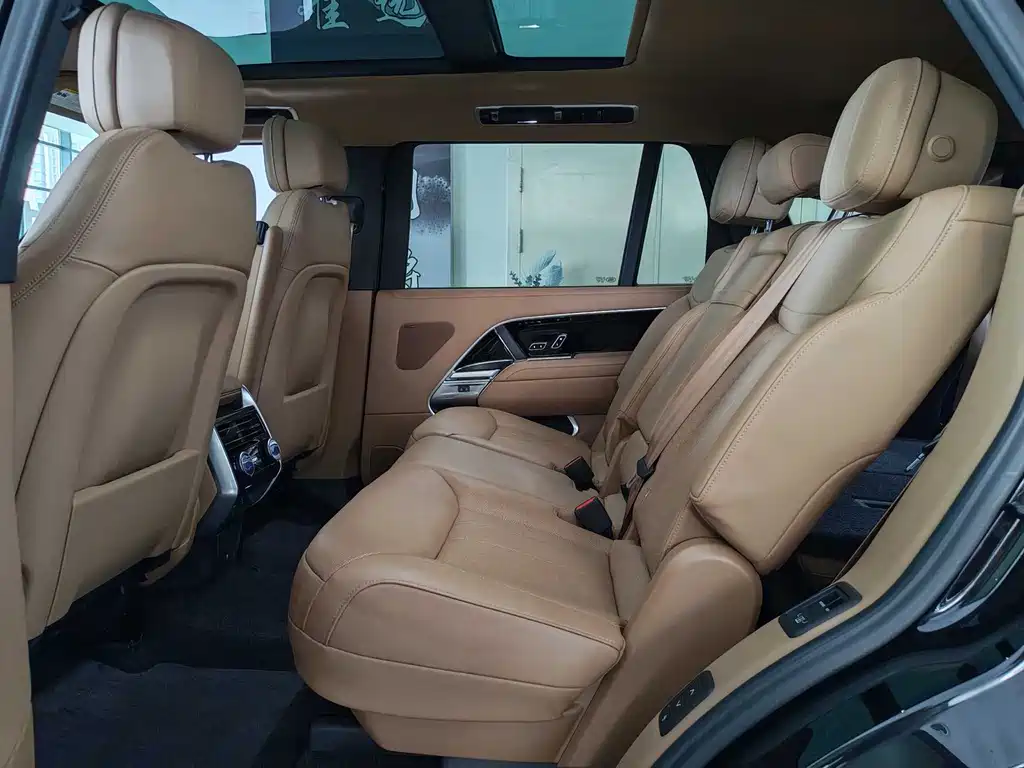 Land Rover Range Rover 2025 — фото 15