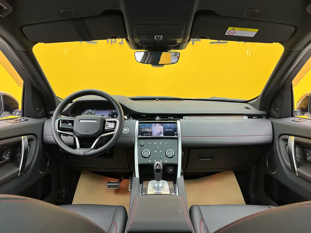 Land Rover Discovery Sport 2023 — фото 8