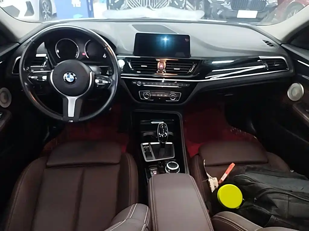 BMW 1 Series 2021 — фото 10