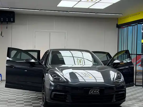 Porsche Panamera 2020