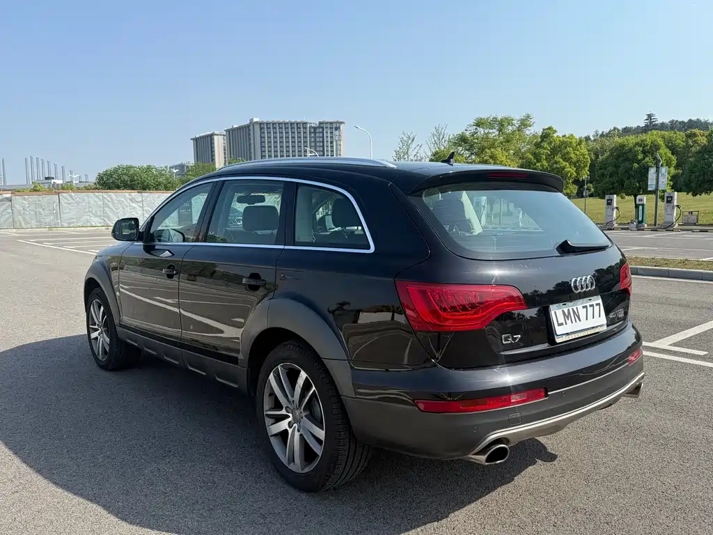 Audi Q7 2015 — фото 12