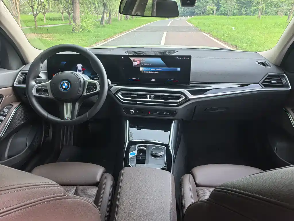 BMW i3 2022 — фото 5