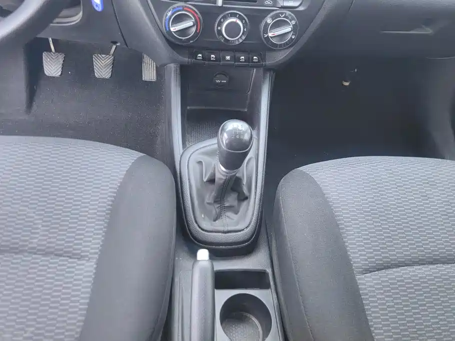 Hyundai Verna 2019 — фото 16