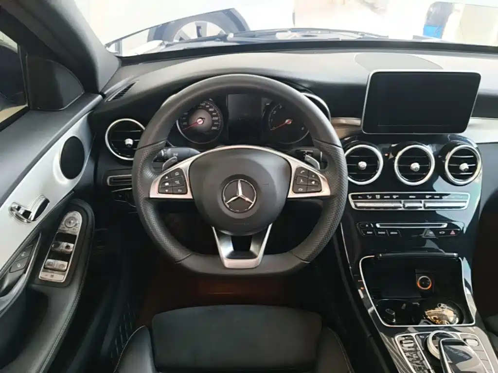 Mercedes-Benz C-Class 2018 — фото 11