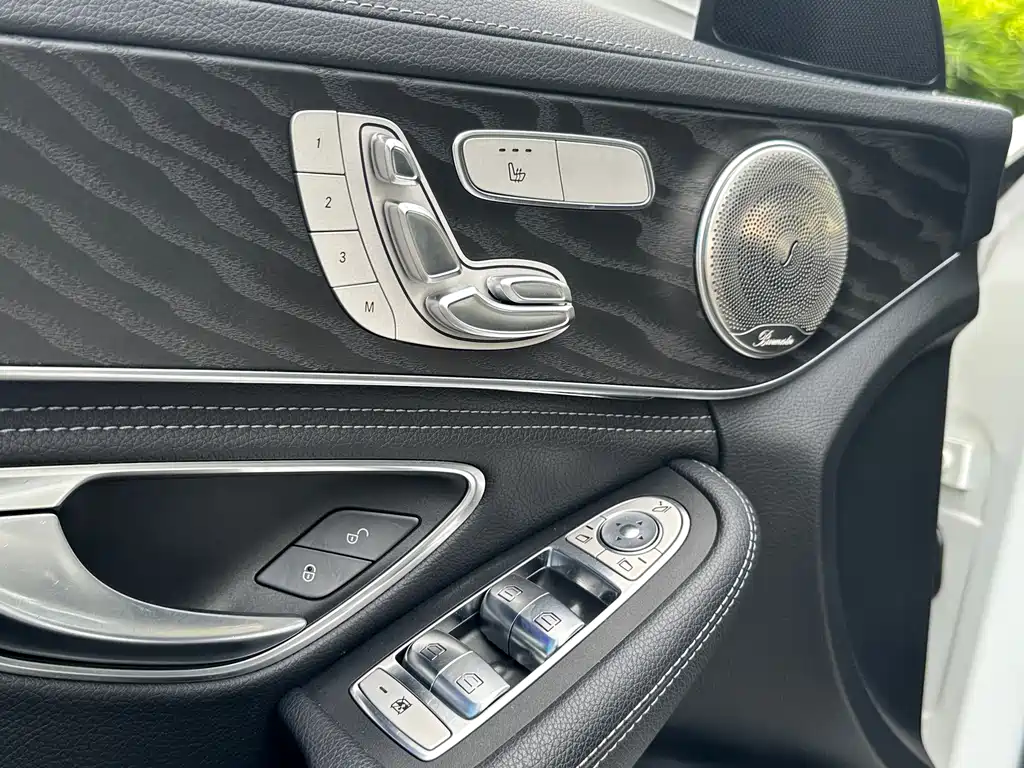 Mercedes-Benz C-Class 2019 — фото 5