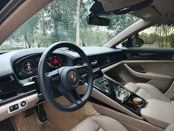 Porsche Panamera 2024