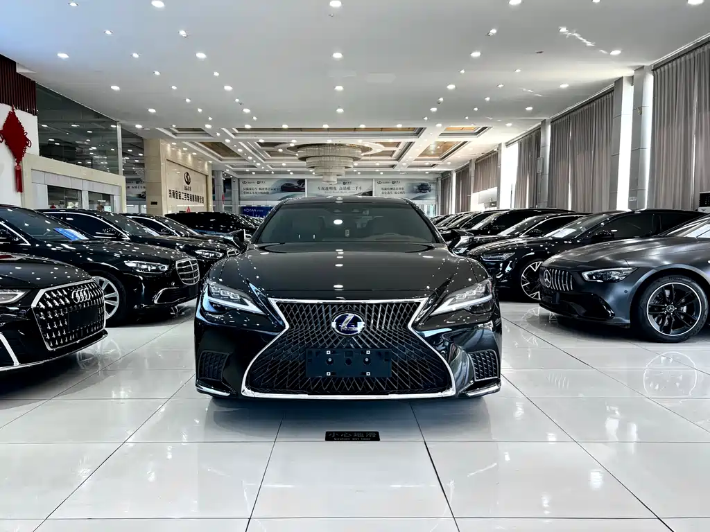 Lexus LS 2021 — фото 3
