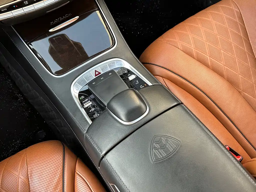 Mercedes-Benz Maybach S-Class 2020 — фото 12