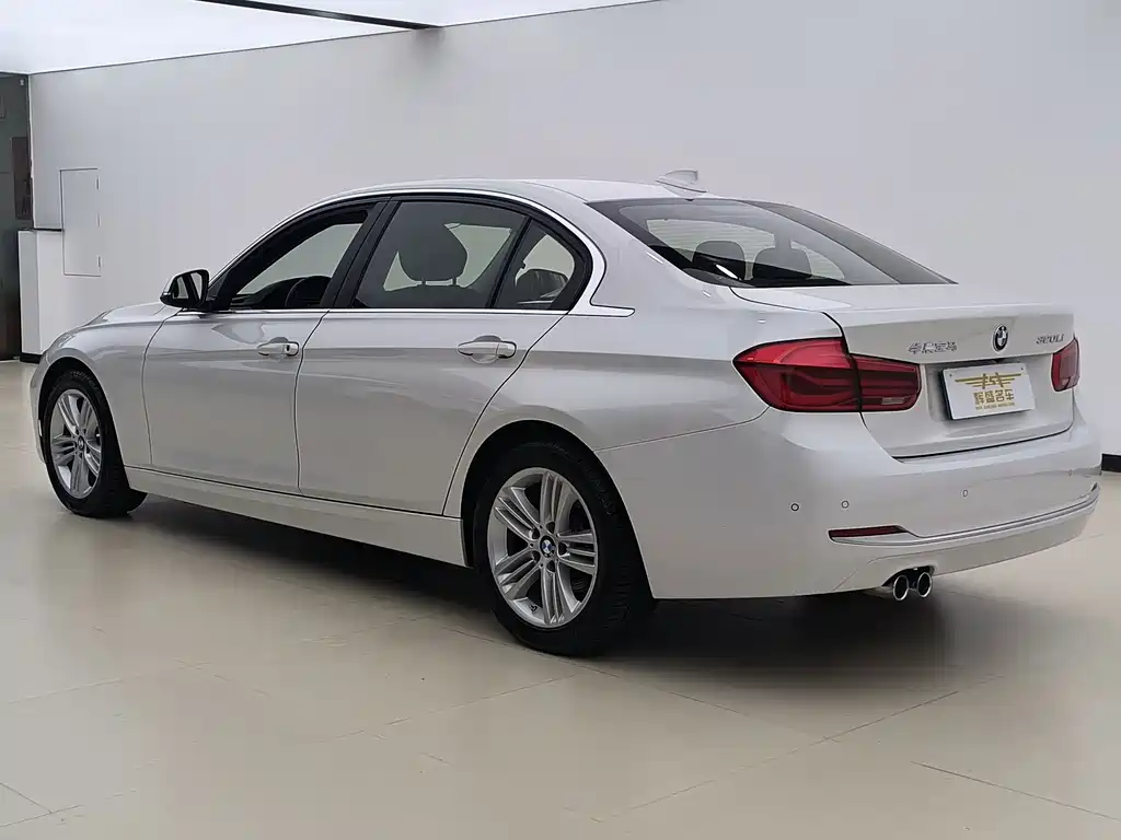 BMW 3 Series 2016 — фото 13