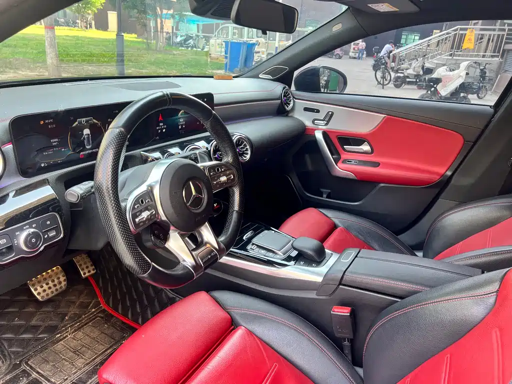 Mercedes-Benz A-Class AMG 2021 — фото 9