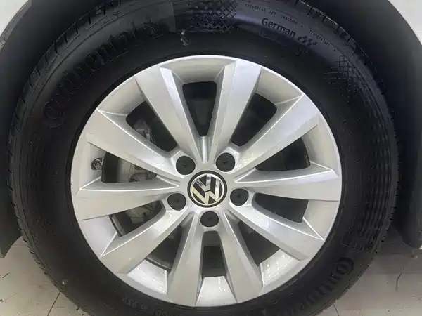 Volkswagen Beetle 2016