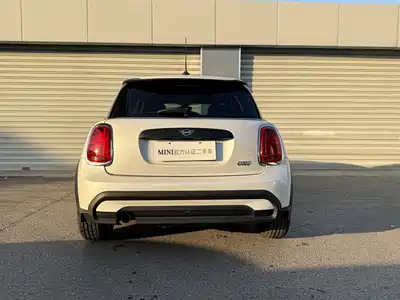 MINI MINI 2023
