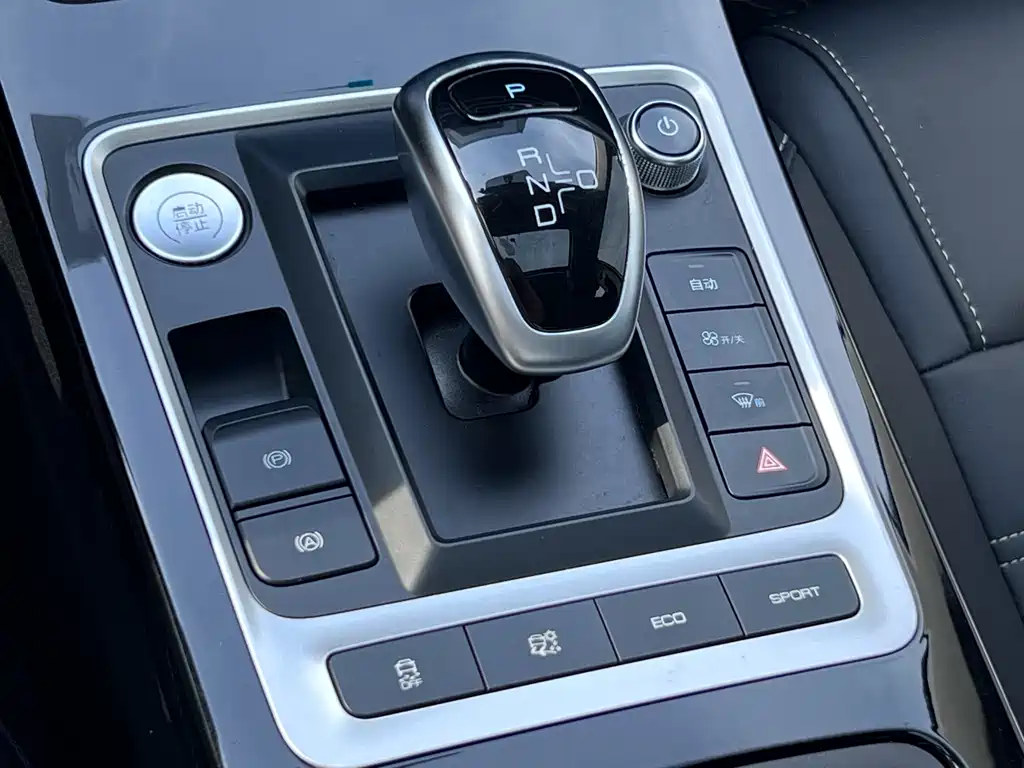BYD Qin NEV 2020 — фото 12