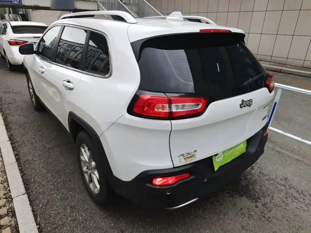 Jeep Cherokee 2016