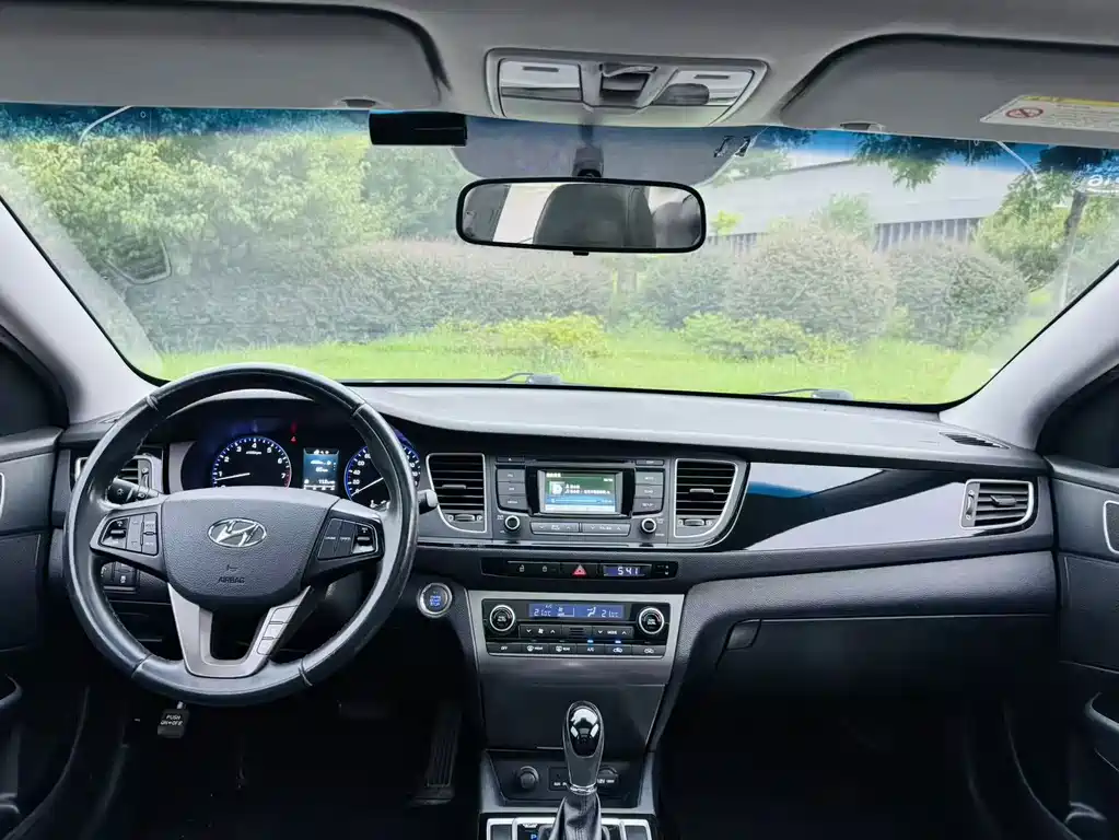 Hyundai Mistra 2015 — фото 8