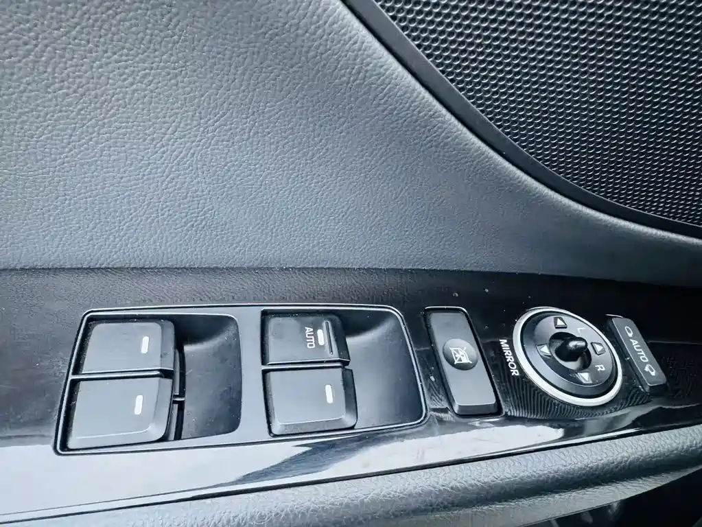 Hyundai Mistra 2015 — фото 15