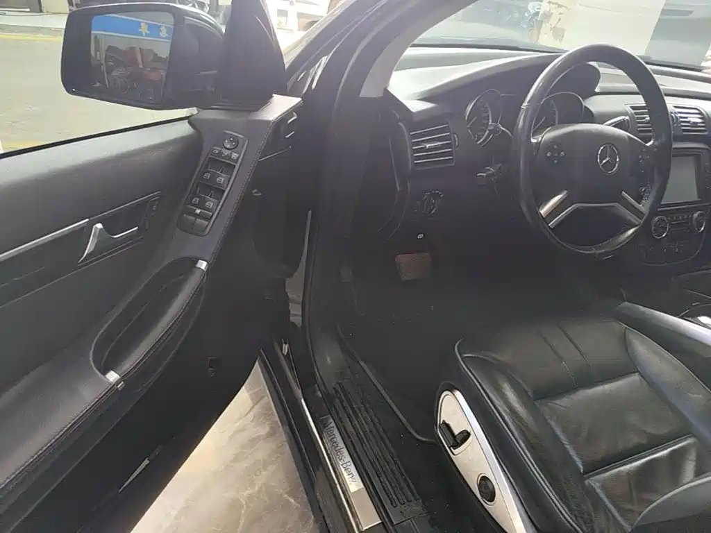 Mercedes-Benz R-Class 2017 — фото 16
