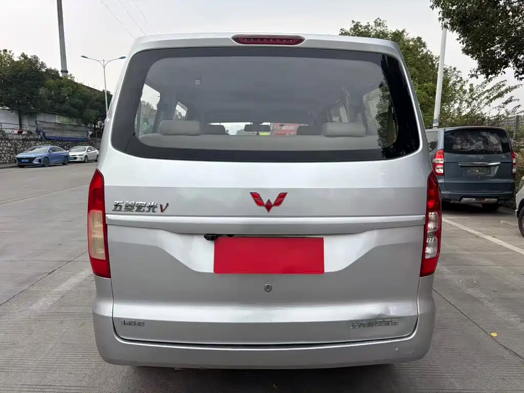 Wuling Hongguang V 2020 — фото 8