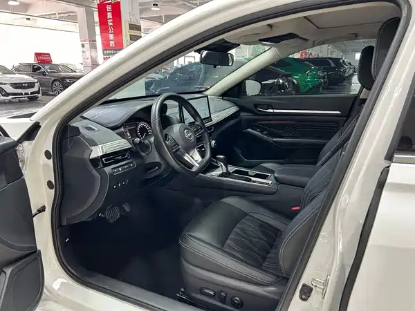 Nissan Teana 2023