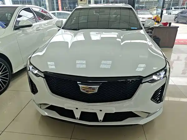 Cadillac CT4 2022