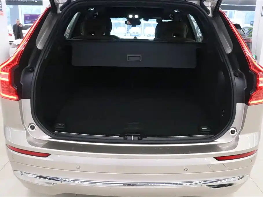 Volvo XC60 PHEV 2024 — фото 15
