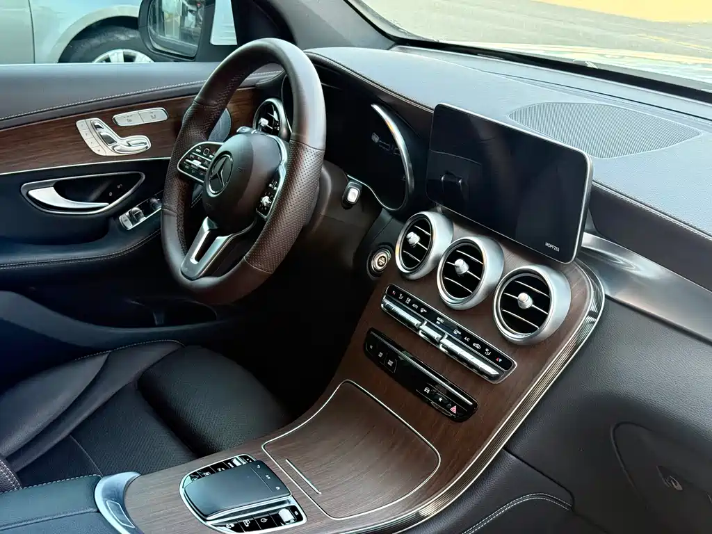 Mercedes-Benz GLC 2021 — фото 13