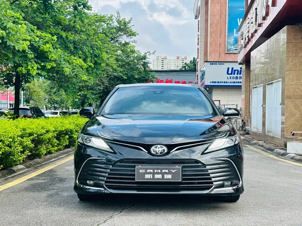 Toyota Camry 2021
