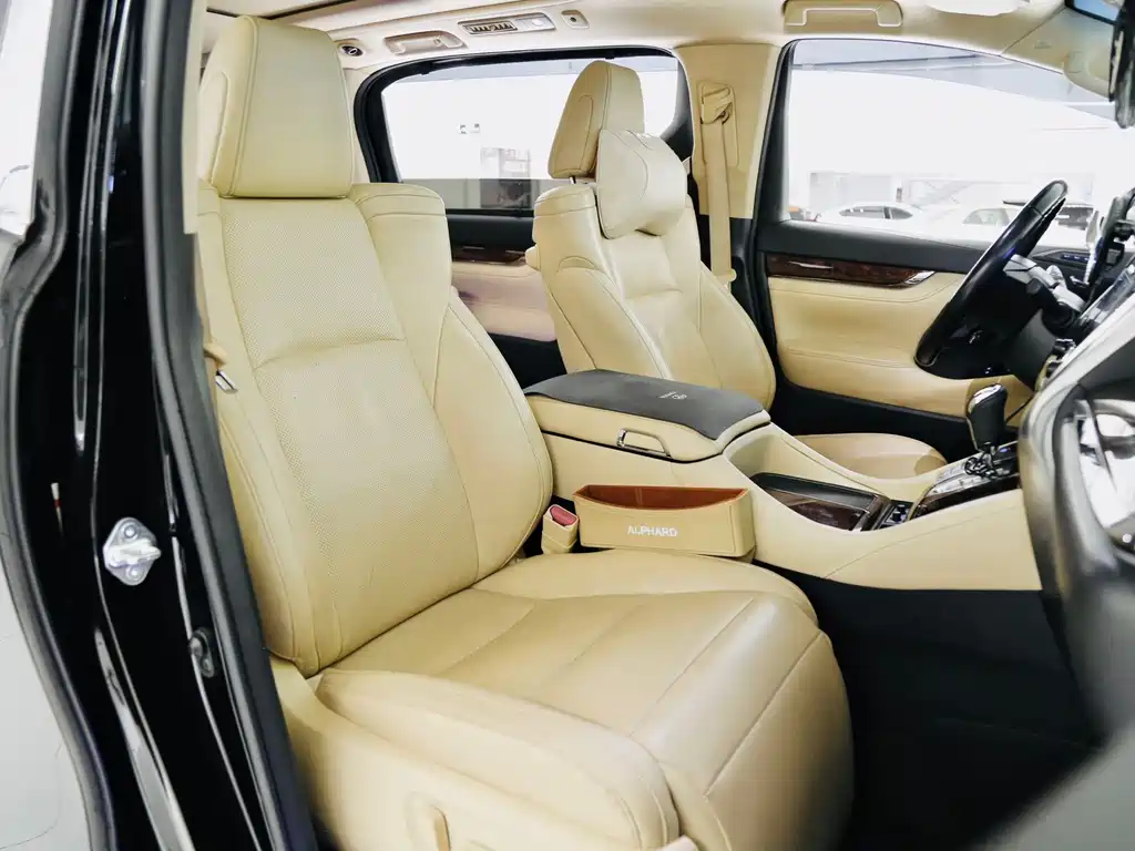 Toyota Alphard 2021 — фото 12