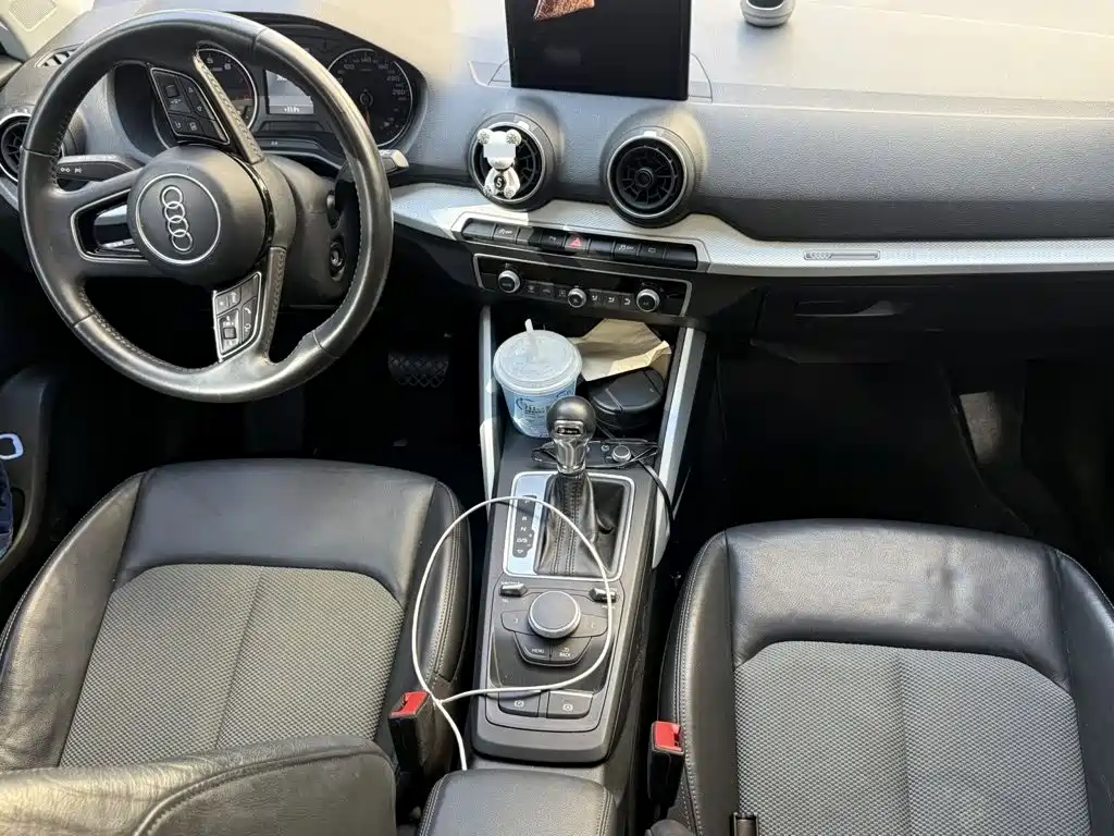 Audi Q2L 2019