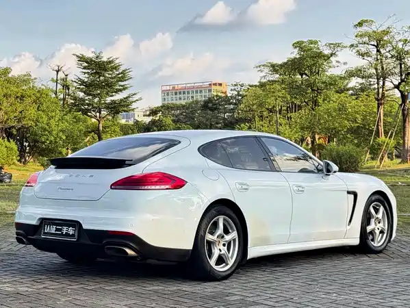Porsche Panamera 2014