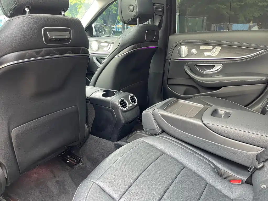 Mercedes-Benz E-Class 2020 — фото 13