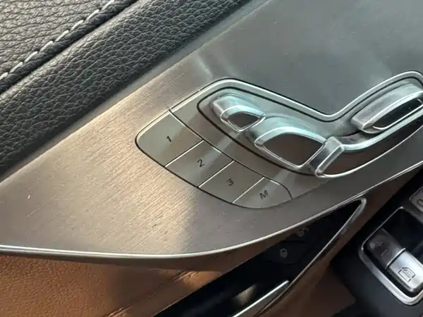 Mercedes-Benz C-Class 2019