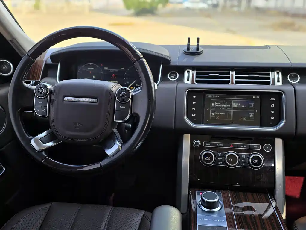 Land Rover Range Rover 2017 — фото 10