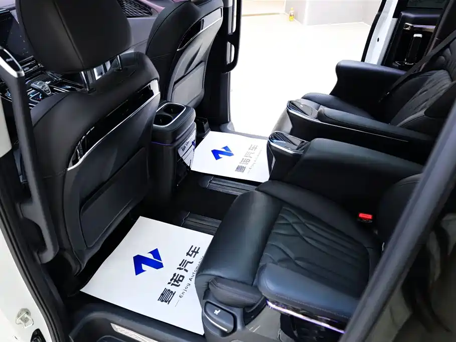 GAC Motor Trumpchi M8 2025 — фото 27