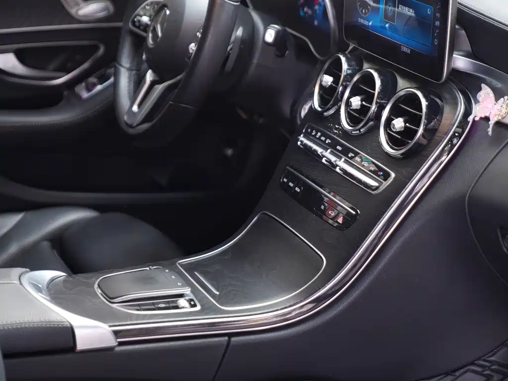 Mercedes-Benz C-Class 2019 — фото 16