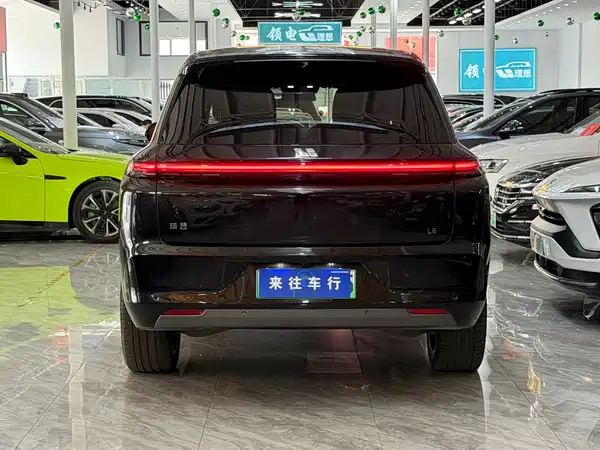 Li Auto L8 2025