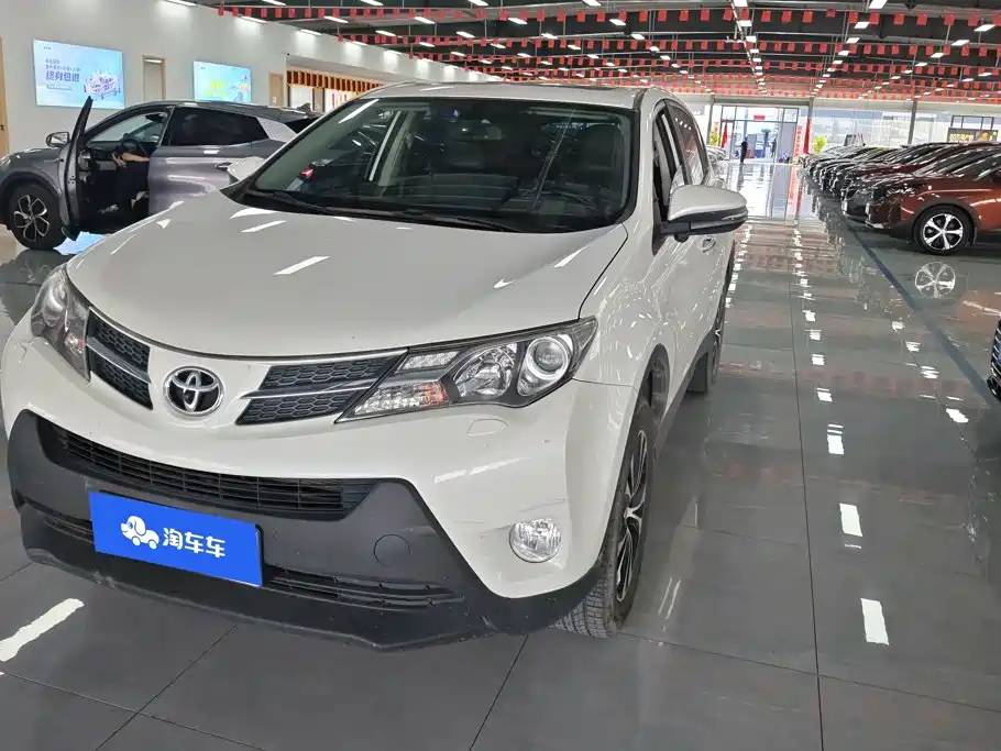 Toyota RAV4 2015