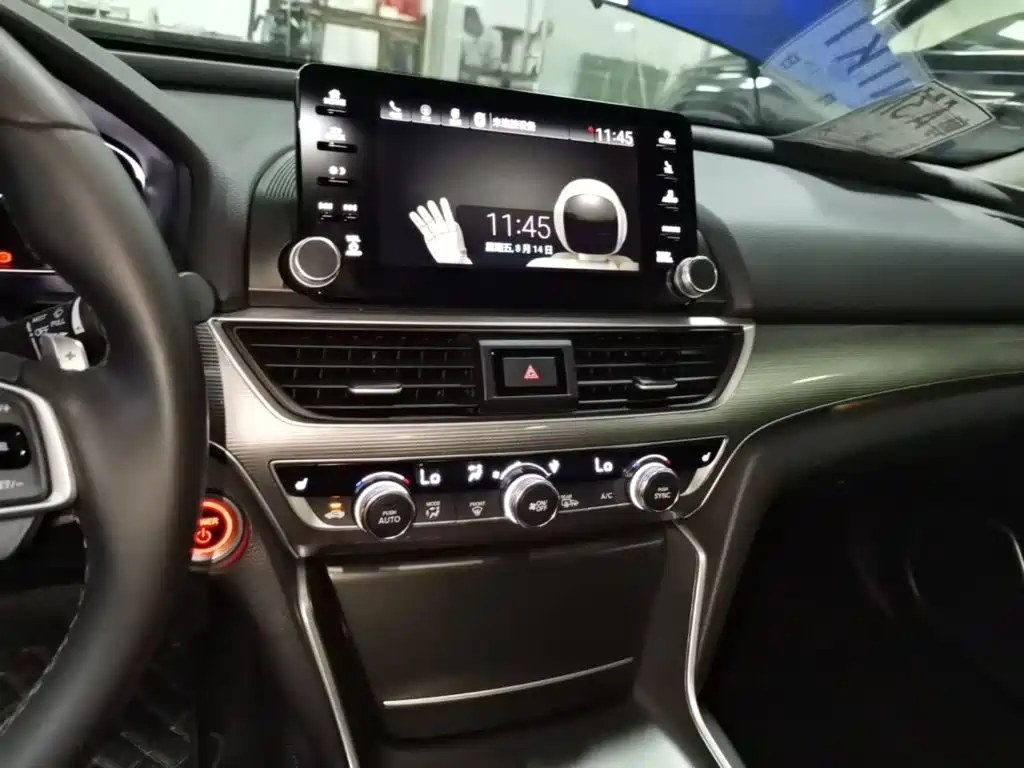 Honda Accord 2019 — фото 13