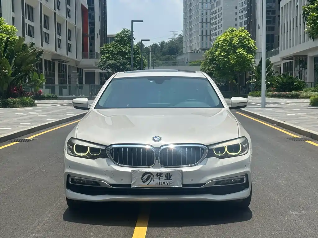 BMW 5 Series 2018 — фото 2