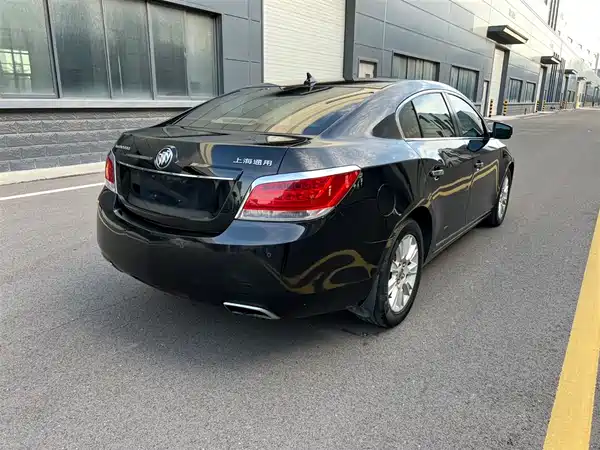 Buick LaCrosse 2012