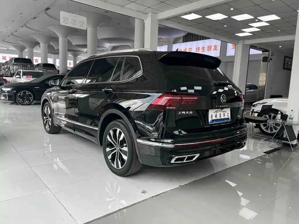 Volkswagen Tiguan L 2021 — фото 9