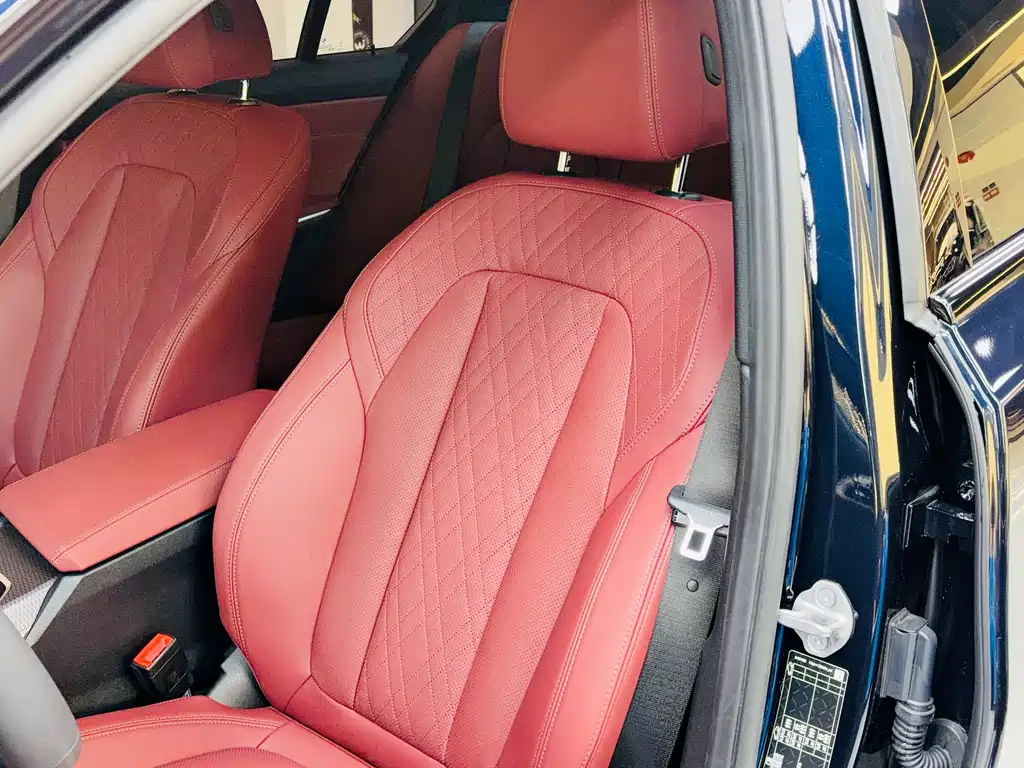 BMW 3 Series 2025 — фото 13